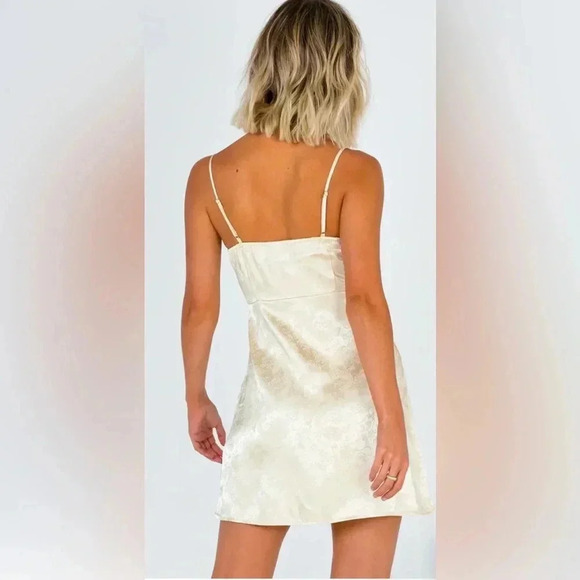 Princess Polly NWT CHAMPAGNE POP MINI DRESS size 8 - Picture 2 of 7